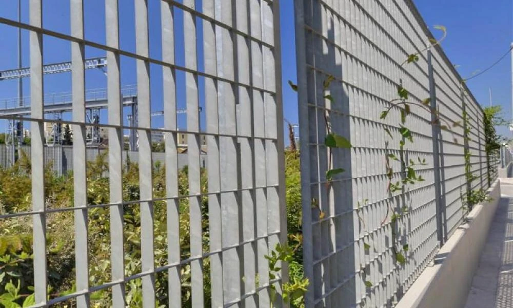 Πιάστηκε "στα πράσσα": Θα έκλεβε 152 σιδερένια κιγκλιδώματα από υπό ανέγερση νηπιαγωγείο της Θεσσαλονίκης